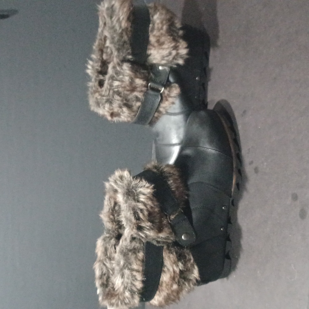 SOREL JOAN ARTIC WEDGE ANKLE BOOTS FAUX FUR TRIM Sz 8.5 PRE-OWNED